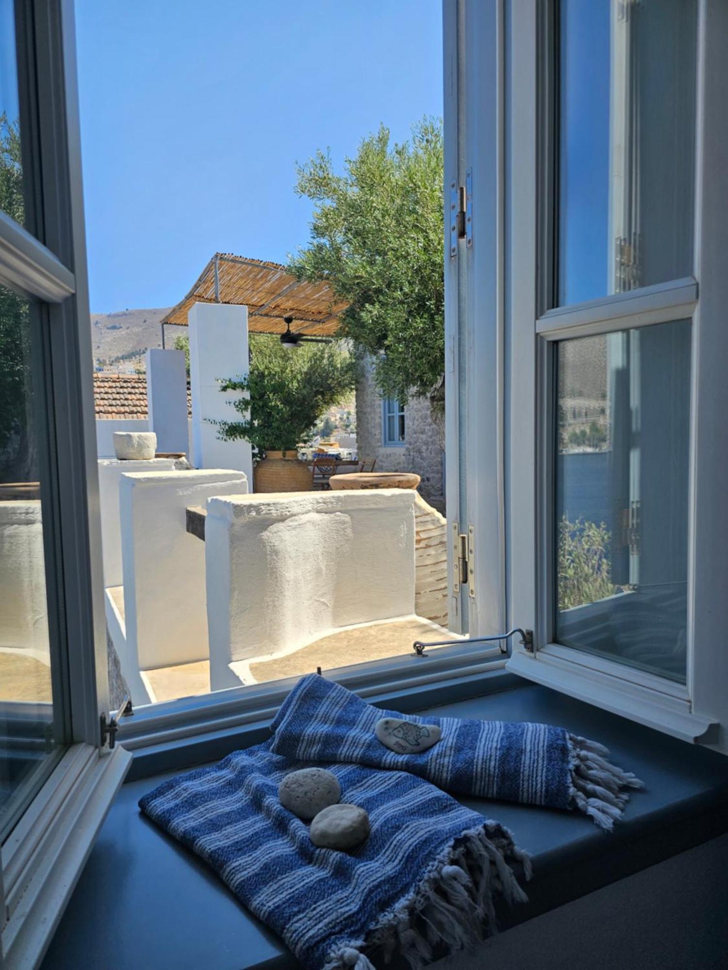 The Anchor House Bed & Breakfast Simi Dış mekan fotoğraf